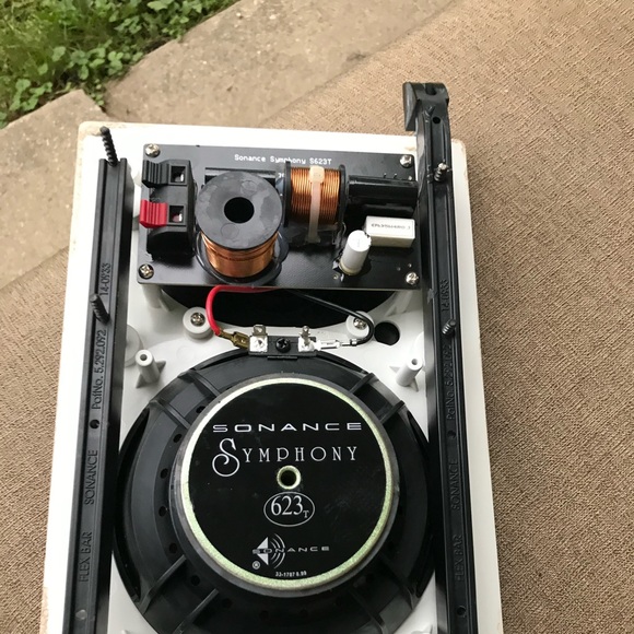 Sonance Symphony speakers - Picture 3 of 4